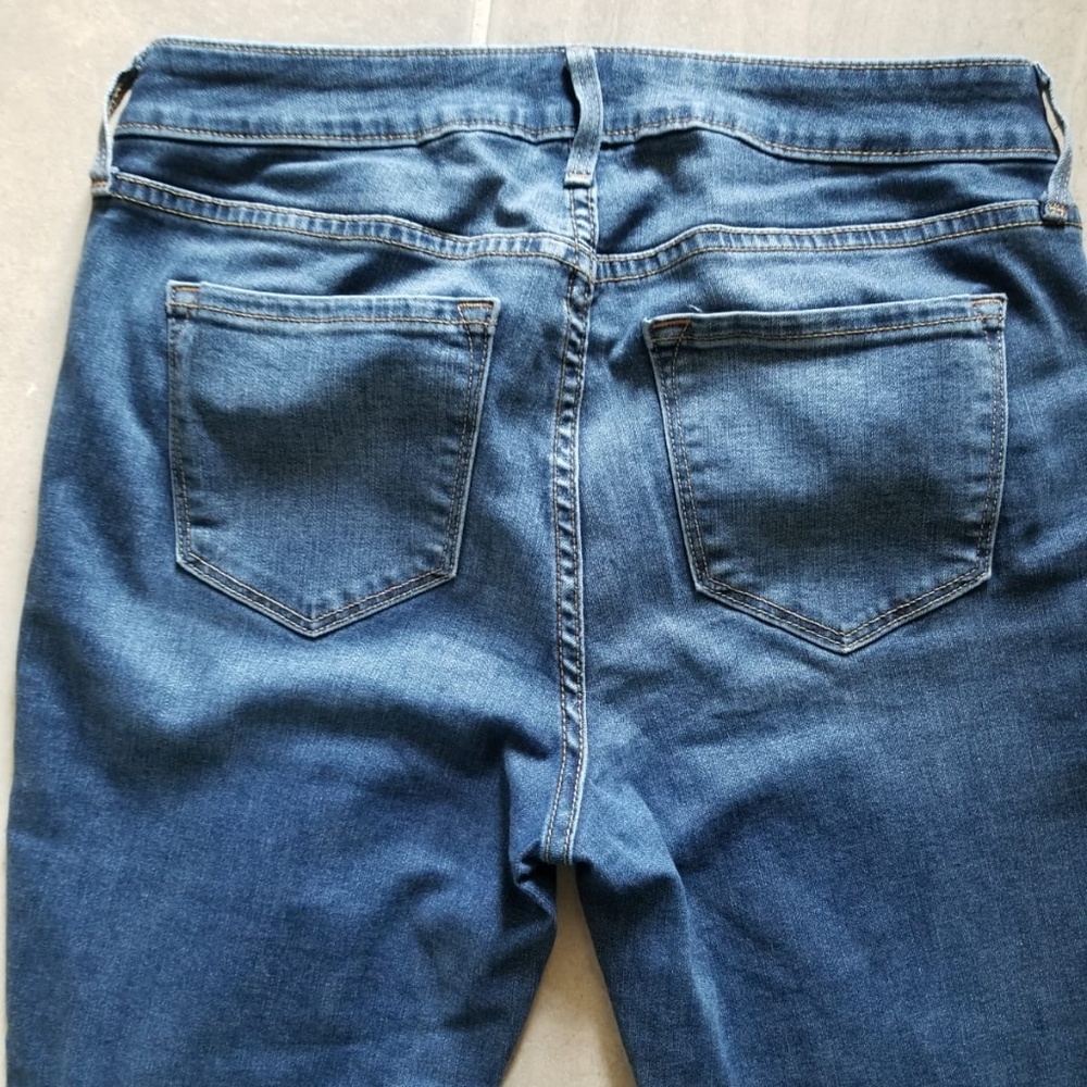Old Navy Women's Jeans Size 8 - Picture 1 of 3